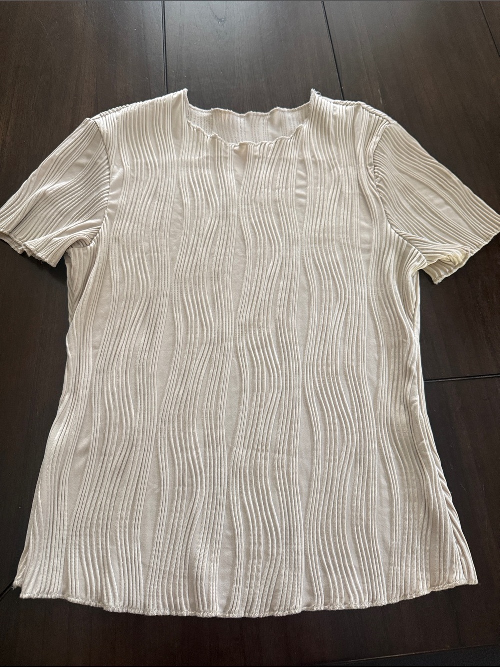 Women's Cream Short-Sleeve Textured Wave Knit Tee